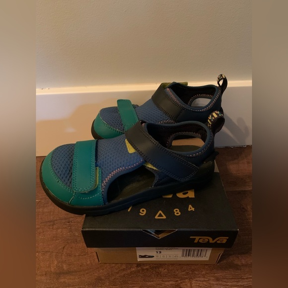 Teva children’s K Hurricane Seekado Size 13 - Picture 1 of 6